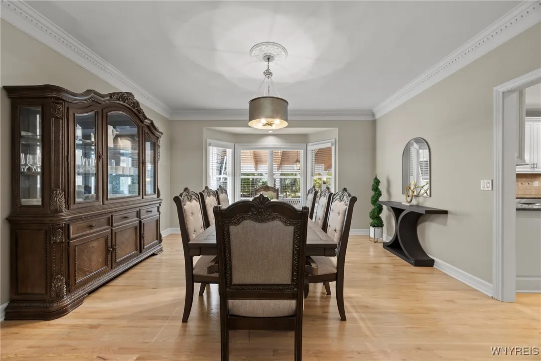 4990 Sandstone Court, Clarence, New York 14031, Clarence, New York 14031, 5 Bedrooms Bedrooms, 10 Rooms Rooms,4 BathroomsBathrooms,Residential,For Sale,4990 Sandstone Court, Clarence, New York 14031,0,B1646106