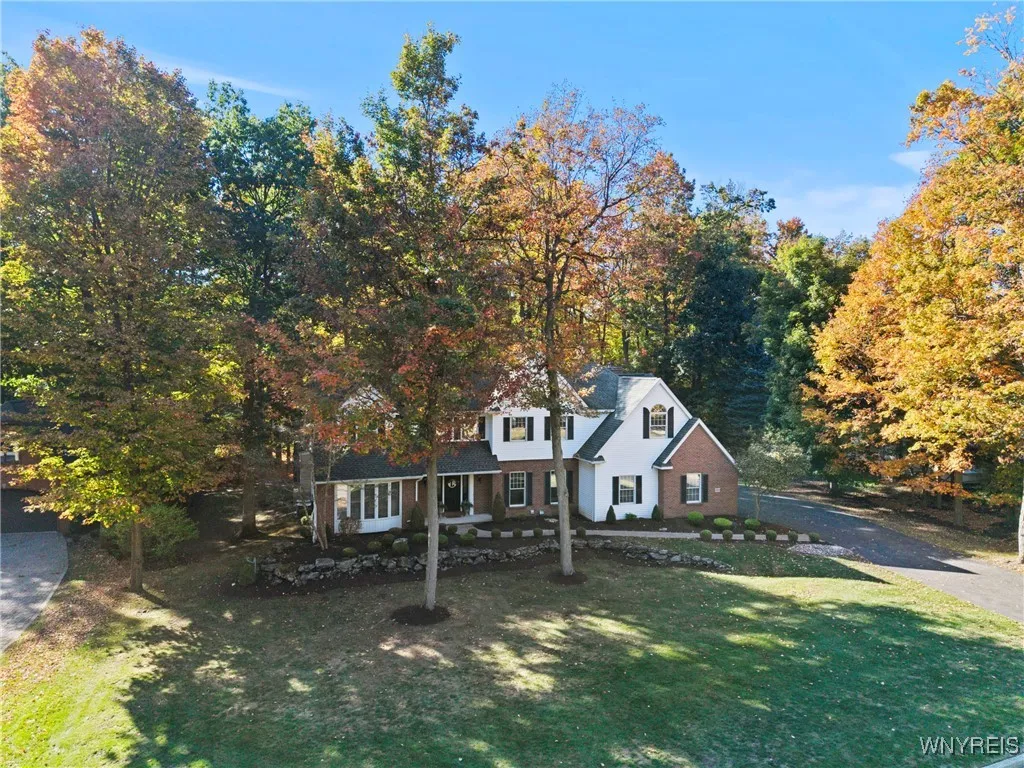 4990 Sandstone Court, Clarence, New York 14031, Clarence, New York 14031, 5 Bedrooms Bedrooms, 10 Rooms Rooms,4 BathroomsBathrooms,Residential,For Sale,4990 Sandstone Court, Clarence, New York 14031,0,B1646106