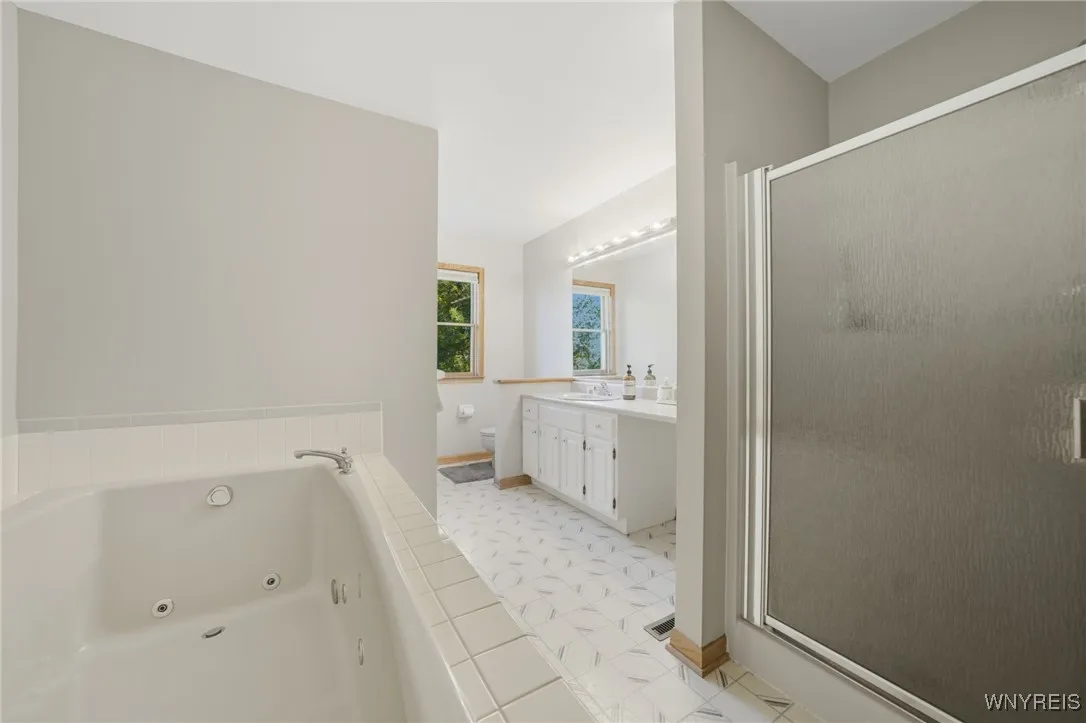 186 Timberlink Drive, Grand Island, New York 14072, Grand Island, New York 14072, 4 Bedrooms Bedrooms, 12 Rooms Rooms,2 BathroomsBathrooms,Residential,For Sale,186 Timberlink Drive, Grand Island, New York 14072,0,B1647030