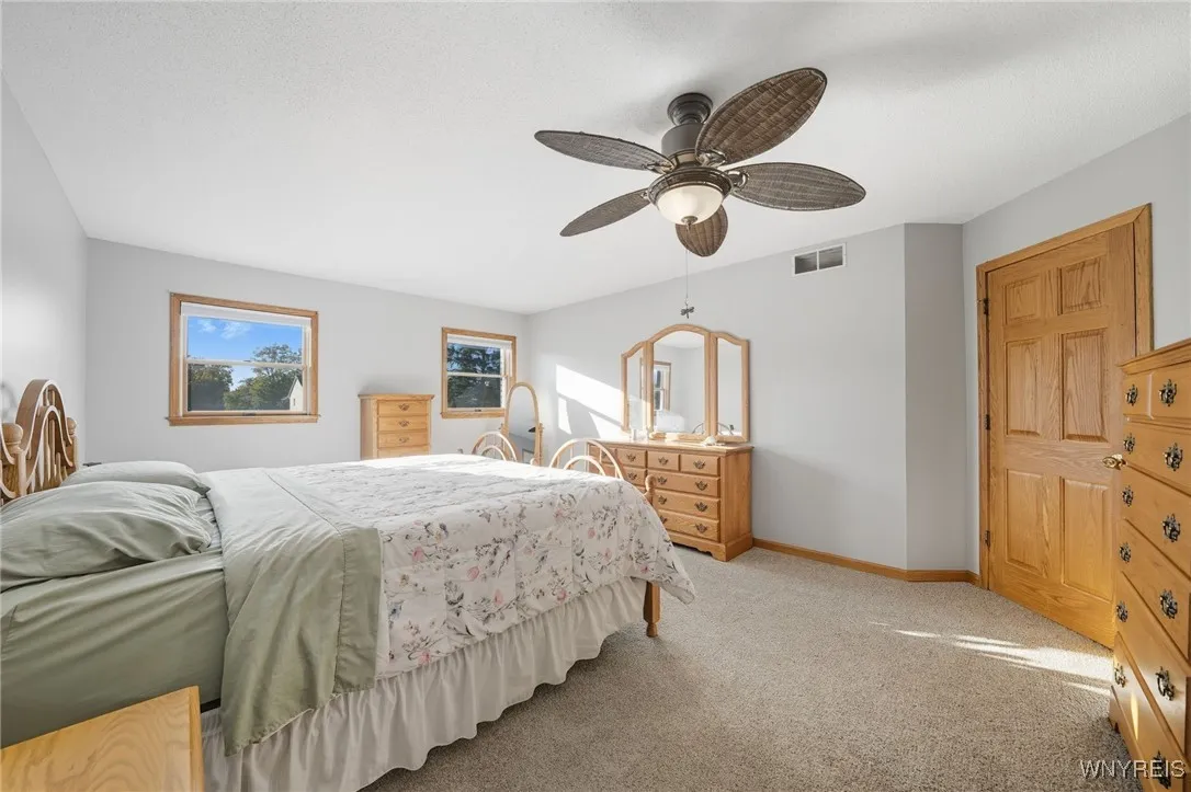 186 Timberlink Drive, Grand Island, New York 14072, Grand Island, New York 14072, 4 Bedrooms Bedrooms, 12 Rooms Rooms,2 BathroomsBathrooms,Residential,For Sale,186 Timberlink Drive, Grand Island, New York 14072,0,B1647030