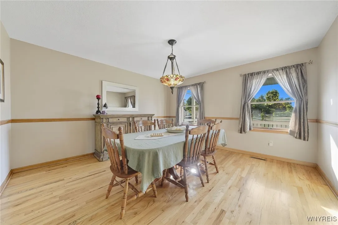 186 Timberlink Drive, Grand Island, New York 14072, Grand Island, New York 14072, 4 Bedrooms Bedrooms, 12 Rooms Rooms,2 BathroomsBathrooms,Residential,For Sale,186 Timberlink Drive, Grand Island, New York 14072,0,B1647030