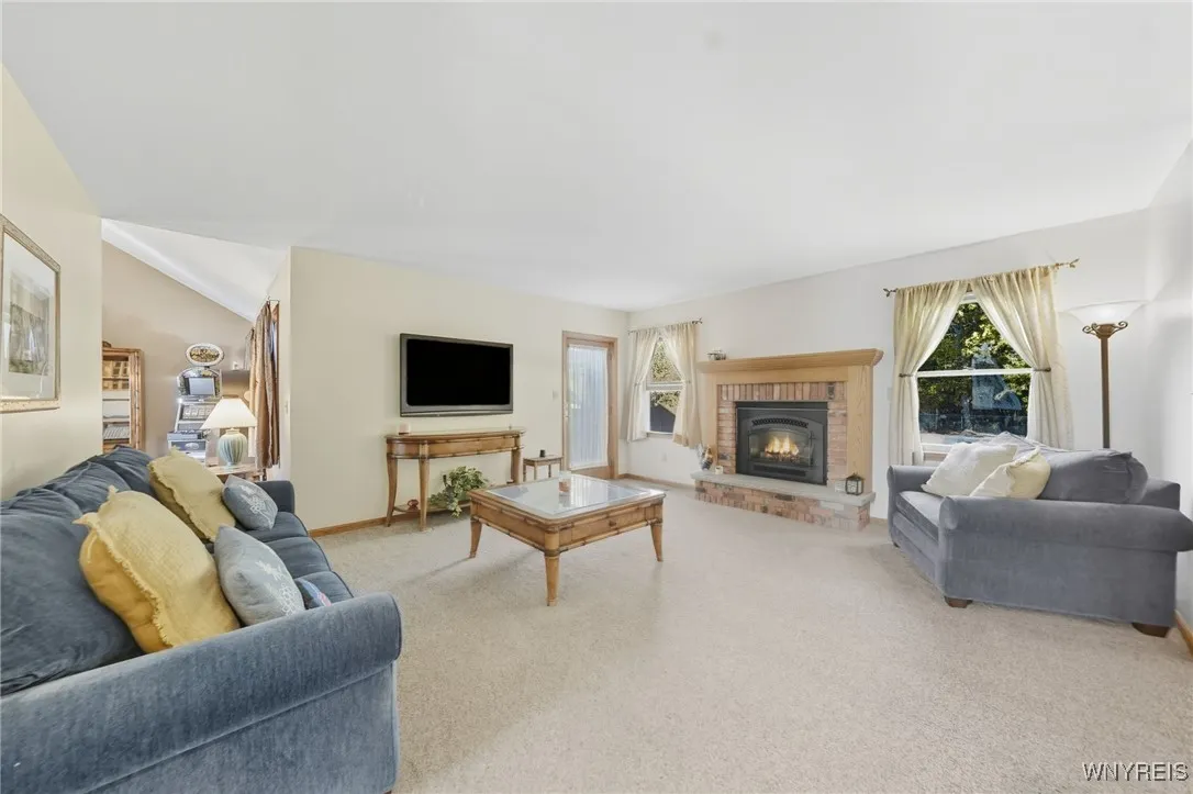 186 Timberlink Drive, Grand Island, New York 14072, Grand Island, New York 14072, 4 Bedrooms Bedrooms, 12 Rooms Rooms,2 BathroomsBathrooms,Residential,For Sale,186 Timberlink Drive, Grand Island, New York 14072,0,B1647030