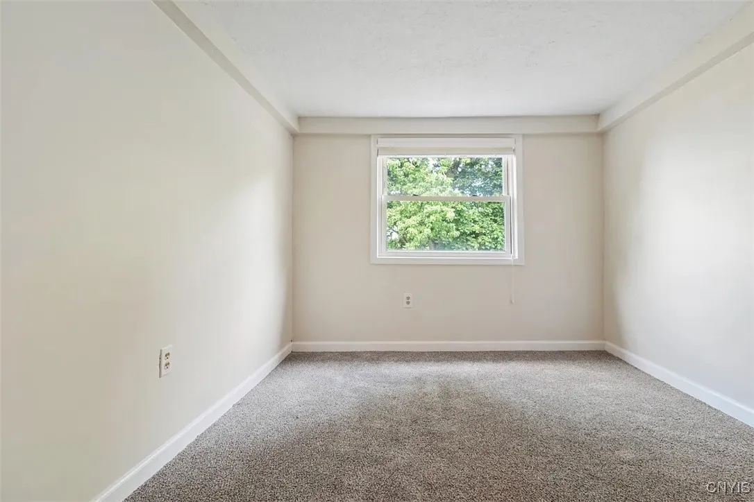 6 Wilbur Road, New Hartford, New York 13413, New Hartford, New York 13413, 2 Bedrooms Bedrooms, 8 Rooms Rooms,2 BathroomsBathrooms,Residential Lease,For Rent,6 Wilbur Road, New Hartford, New York 13413,0,S1647006