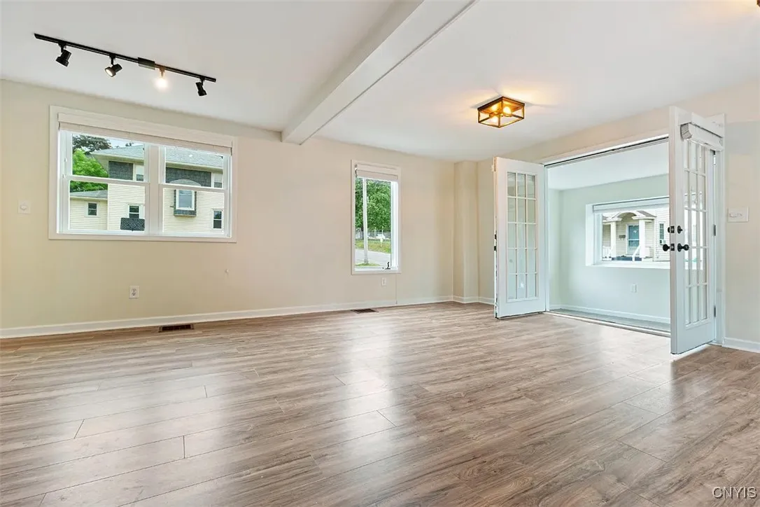 6 Wilbur Road, New Hartford, New York 13413, New Hartford, New York 13413, 2 Bedrooms Bedrooms, 8 Rooms Rooms,2 BathroomsBathrooms,Residential Lease,For Rent,6 Wilbur Road, New Hartford, New York 13413,0,S1647006