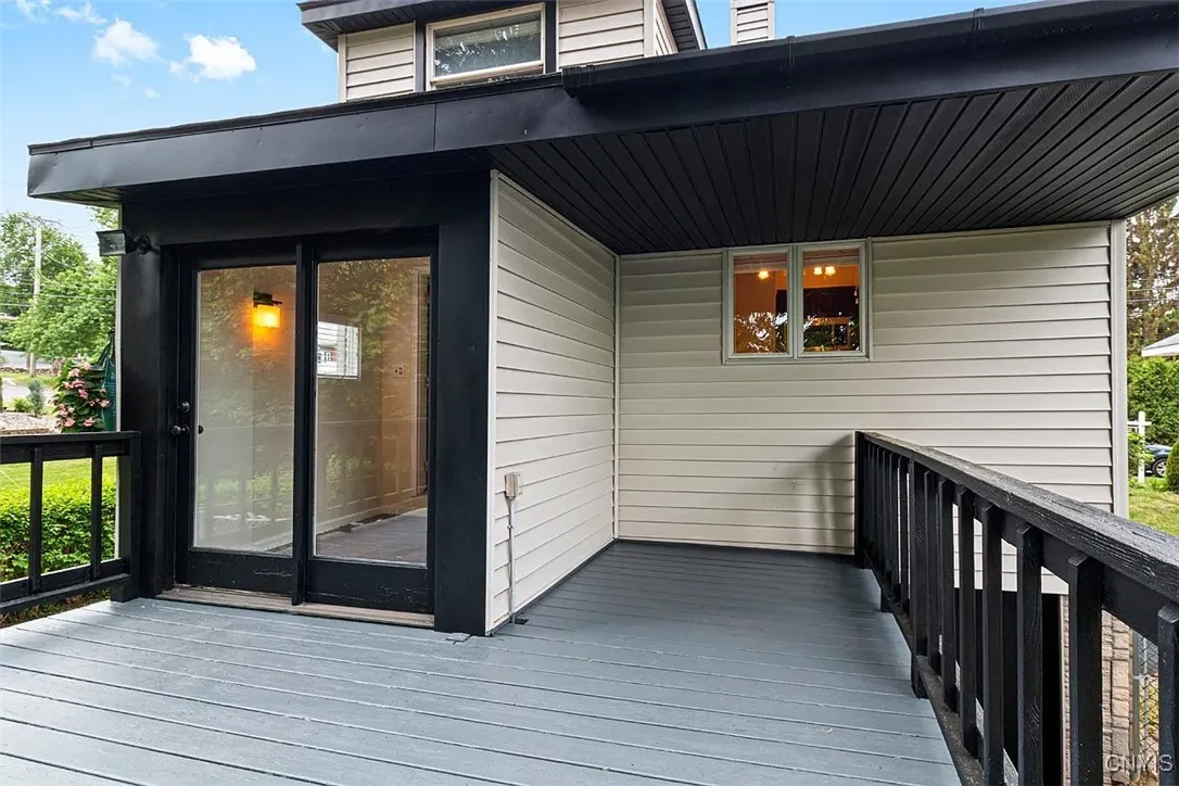 6 Wilbur Road, New Hartford, New York 13413, New Hartford, New York 13413, 2 Bedrooms Bedrooms, 8 Rooms Rooms,2 BathroomsBathrooms,Residential Lease,For Rent,6 Wilbur Road, New Hartford, New York 13413,0,S1647006