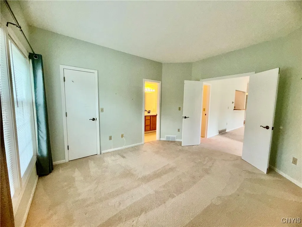 2402 Pipers Court, Lysander, New York 13027, Lysander, New York 13027, 2 Bedrooms Bedrooms, 4 Rooms Rooms,2 BathroomsBathrooms,Residential,For Sale,2402 Pipers Court, Lysander, New York 13027,0,S1646957