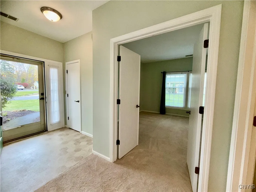 2402 Pipers Court, Lysander, New York 13027, Lysander, New York 13027, 2 Bedrooms Bedrooms, 4 Rooms Rooms,2 BathroomsBathrooms,Residential,For Sale,2402 Pipers Court, Lysander, New York 13027,0,S1646957