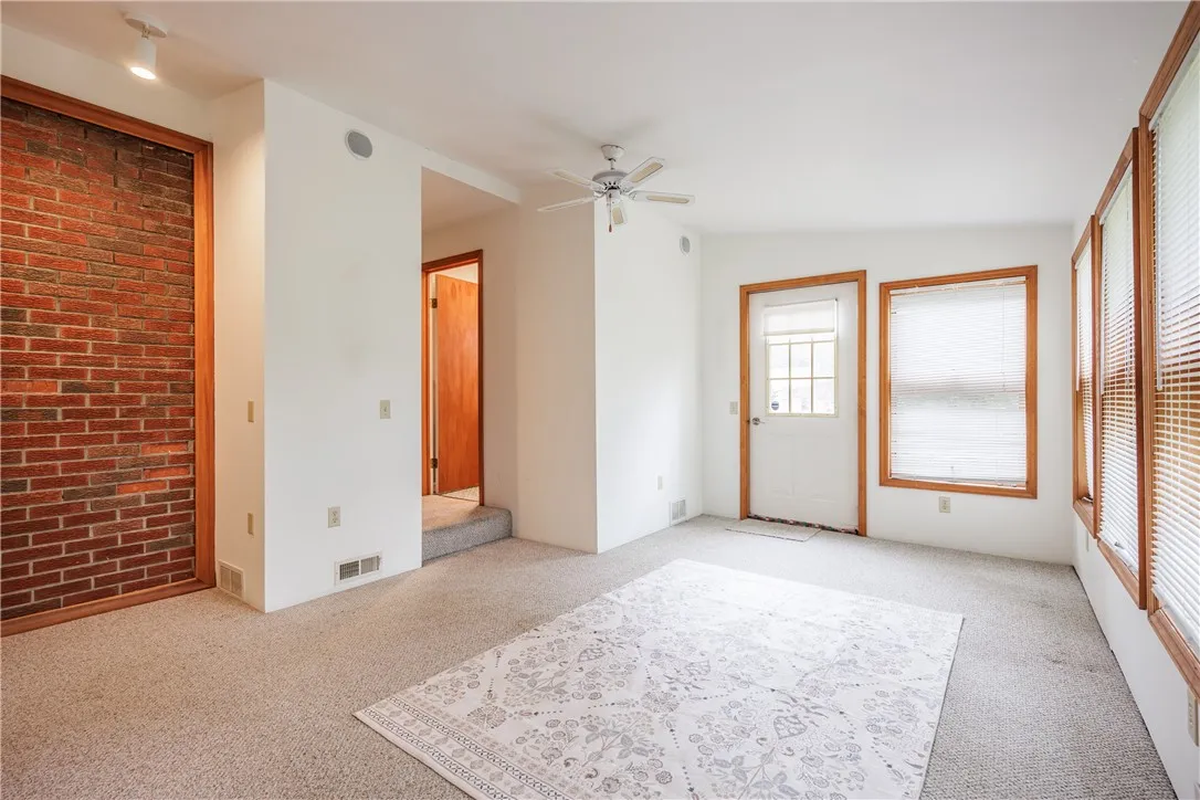 10 Peachtree Road, Penfield, New York 14526, Penfield, New York 14526, 3 Bedrooms Bedrooms, 7 Rooms Rooms,2 BathroomsBathrooms,Residential,Closed,10 Peachtree Road, Penfield, New York 14526,0,R1645673