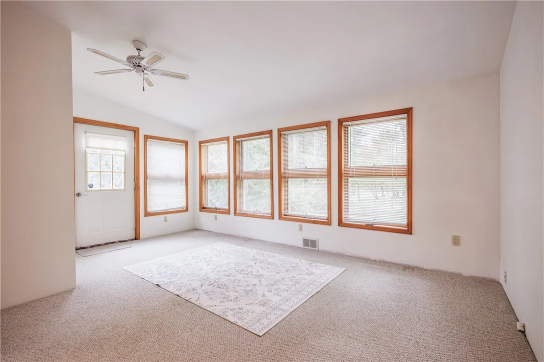 10 Peachtree Road, Penfield, New York 14526, Penfield, New York 14526, 3 Bedrooms Bedrooms, 7 Rooms Rooms,2 BathroomsBathrooms,Residential,Closed,10 Peachtree Road, Penfield, New York 14526,0,R1645673