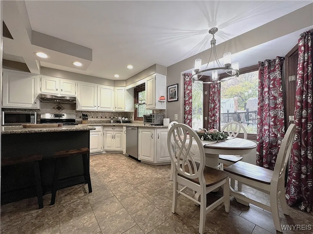 55 Therin Drive, Hamburg, New York 14075, Hamburg, New York 14075, 3 Bedrooms Bedrooms, 8 Rooms Rooms,2 BathroomsBathrooms,Residential,For Sale,55 Therin Drive, Hamburg, New York 14075,0,B1647049