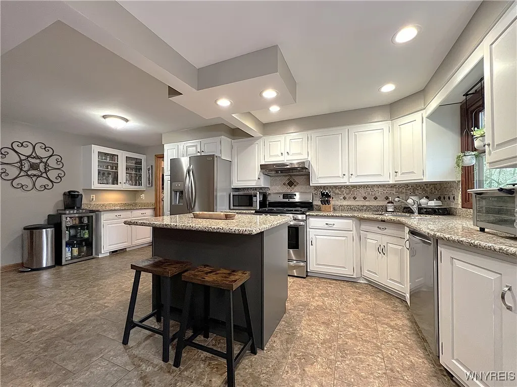 55 Therin Drive, Hamburg, New York 14075, Hamburg, New York 14075, 3 Bedrooms Bedrooms, 8 Rooms Rooms,2 BathroomsBathrooms,Residential,For Sale,55 Therin Drive, Hamburg, New York 14075,0,B1647049