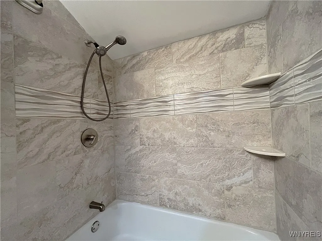 55 Therin Drive, Hamburg, New York 14075, Hamburg, New York 14075, 3 Bedrooms Bedrooms, 8 Rooms Rooms,2 BathroomsBathrooms,Residential,For Sale,55 Therin Drive, Hamburg, New York 14075,0,B1647049