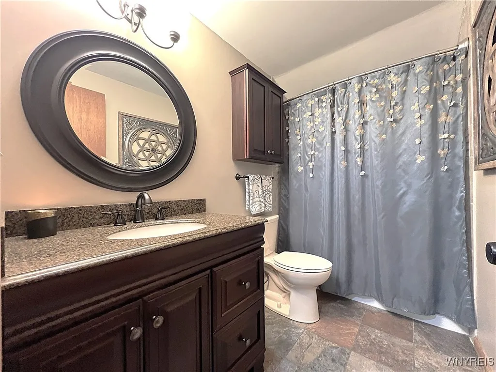 55 Therin Drive, Hamburg, New York 14075, Hamburg, New York 14075, 3 Bedrooms Bedrooms, 8 Rooms Rooms,2 BathroomsBathrooms,Residential,For Sale,55 Therin Drive, Hamburg, New York 14075,0,B1647049