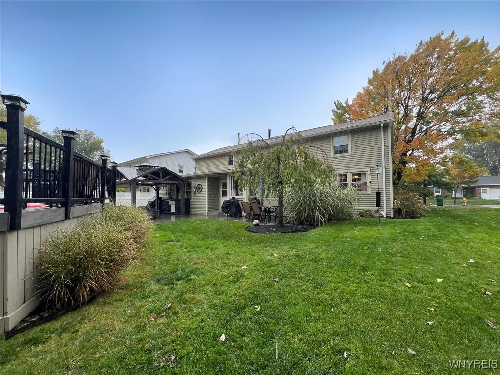 55 Therin Drive, Hamburg, New York 14075, Hamburg, New York 14075, 3 Bedrooms Bedrooms, 8 Rooms Rooms,2 BathroomsBathrooms,Residential,For Sale,55 Therin Drive, Hamburg, New York 14075,0,B1647049