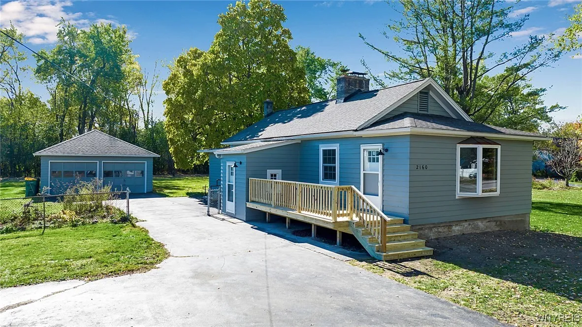 2160 Bullis Road, Elma, New York 14059, Elma, New York 14059, 2 Bedrooms Bedrooms, 8 Rooms Rooms,1 BathroomBathrooms,Residential,For Sale,2160 Bullis Road, Elma, New York 14059,0,B1646821