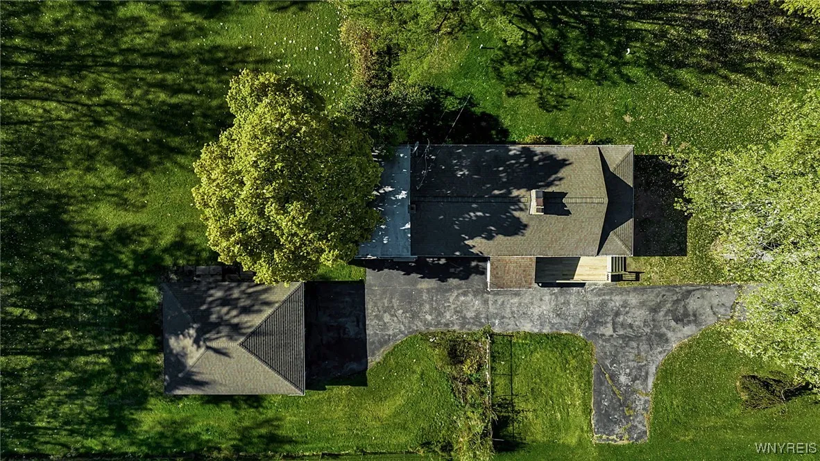 2160 Bullis Road, Elma, New York 14059, Elma, New York 14059, 2 Bedrooms Bedrooms, 8 Rooms Rooms,1 BathroomBathrooms,Residential,For Sale,2160 Bullis Road, Elma, New York 14059,0,B1646821