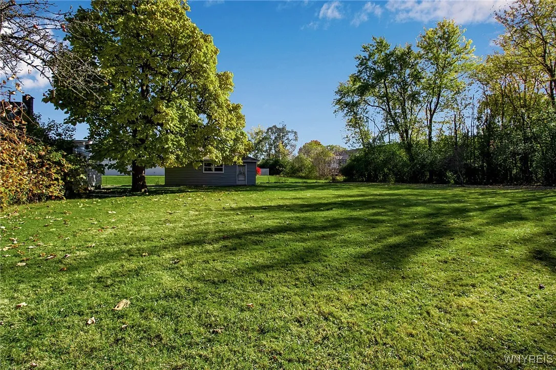 2160 Bullis Road, Elma, New York 14059, Elma, New York 14059, 2 Bedrooms Bedrooms, 8 Rooms Rooms,1 BathroomBathrooms,Residential,For Sale,2160 Bullis Road, Elma, New York 14059,0,B1646821