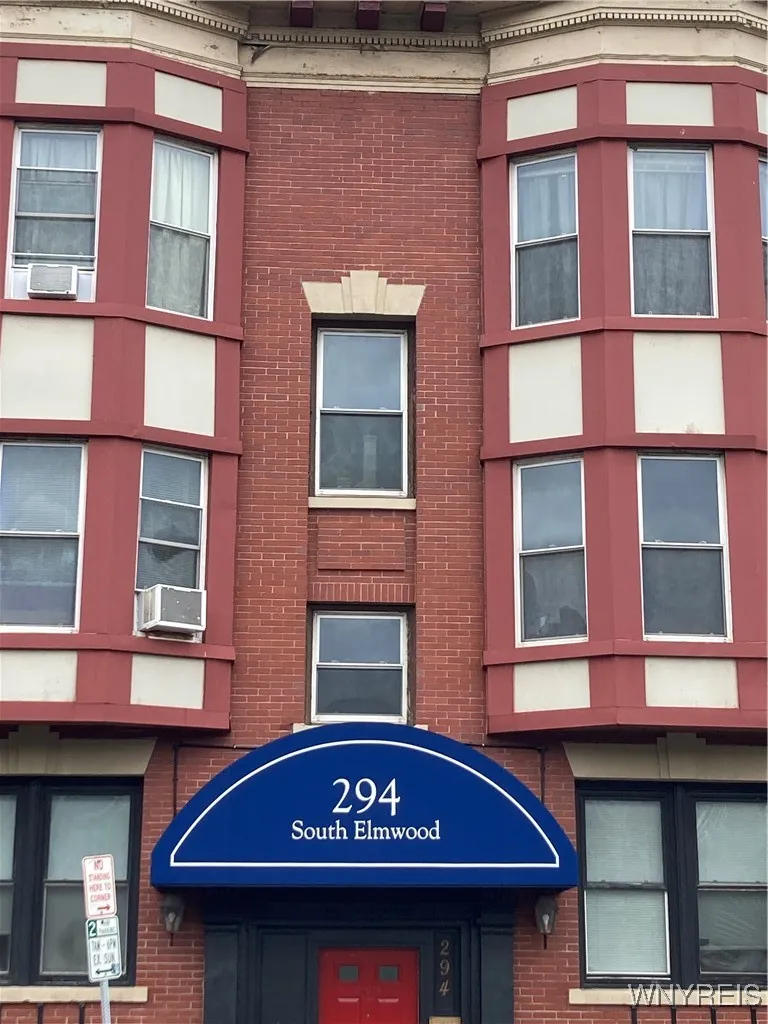 294 S. Elmwood Avenue 1, Buffalo, New York 14201, Buffalo, New York 14201, 1 Bedroom Bedrooms, 3 Rooms Rooms,1 BathroomBathrooms,Residential Lease,Closed,294 S. Elmwood Avenue 1, Buffalo, New York 14201,0,B1637607