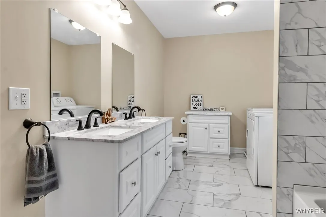 77 East And West Road, West Seneca, New York 14224, West Seneca, New York 14224, 3 Bedrooms Bedrooms, 5 Rooms Rooms,2 BathroomsBathrooms,Residential,For Sale,77 East And West Road, West Seneca, New York 14224,0,B1646976