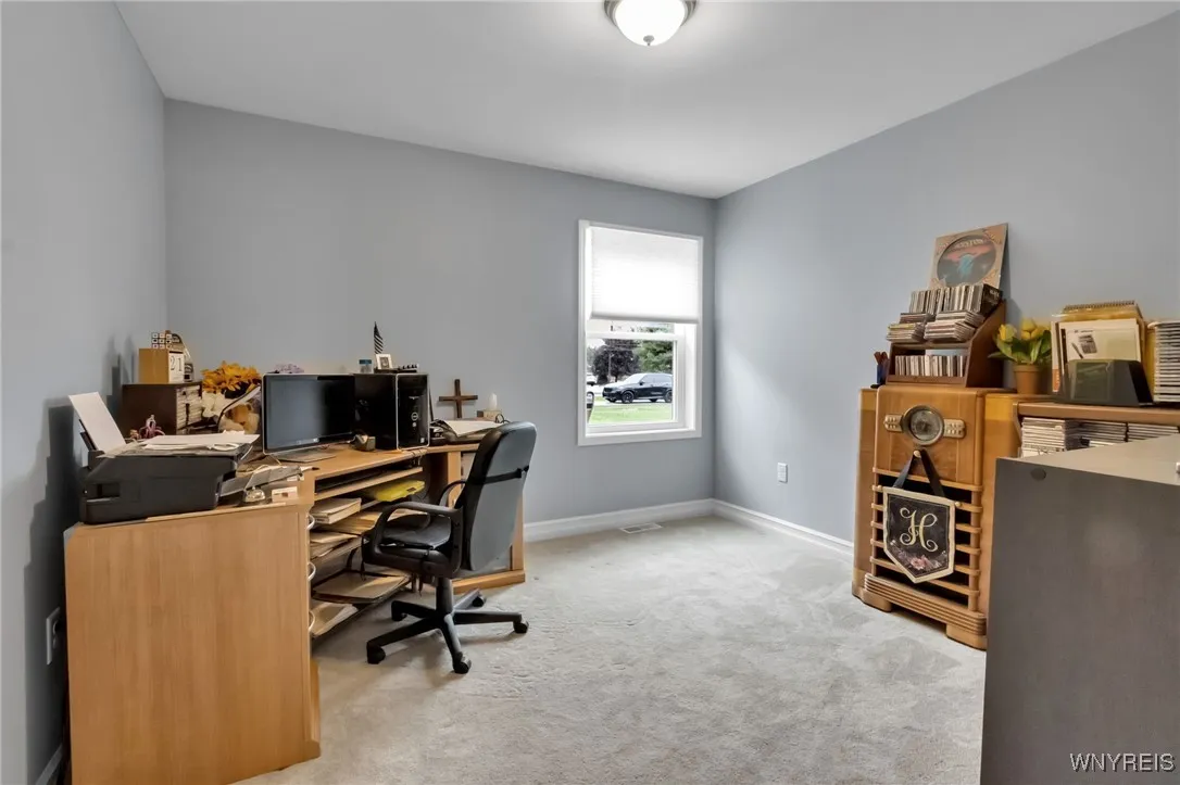 77 East And West Road, West Seneca, New York 14224, West Seneca, New York 14224, 3 Bedrooms Bedrooms, 5 Rooms Rooms,2 BathroomsBathrooms,Residential,For Sale,77 East And West Road, West Seneca, New York 14224,0,B1646976