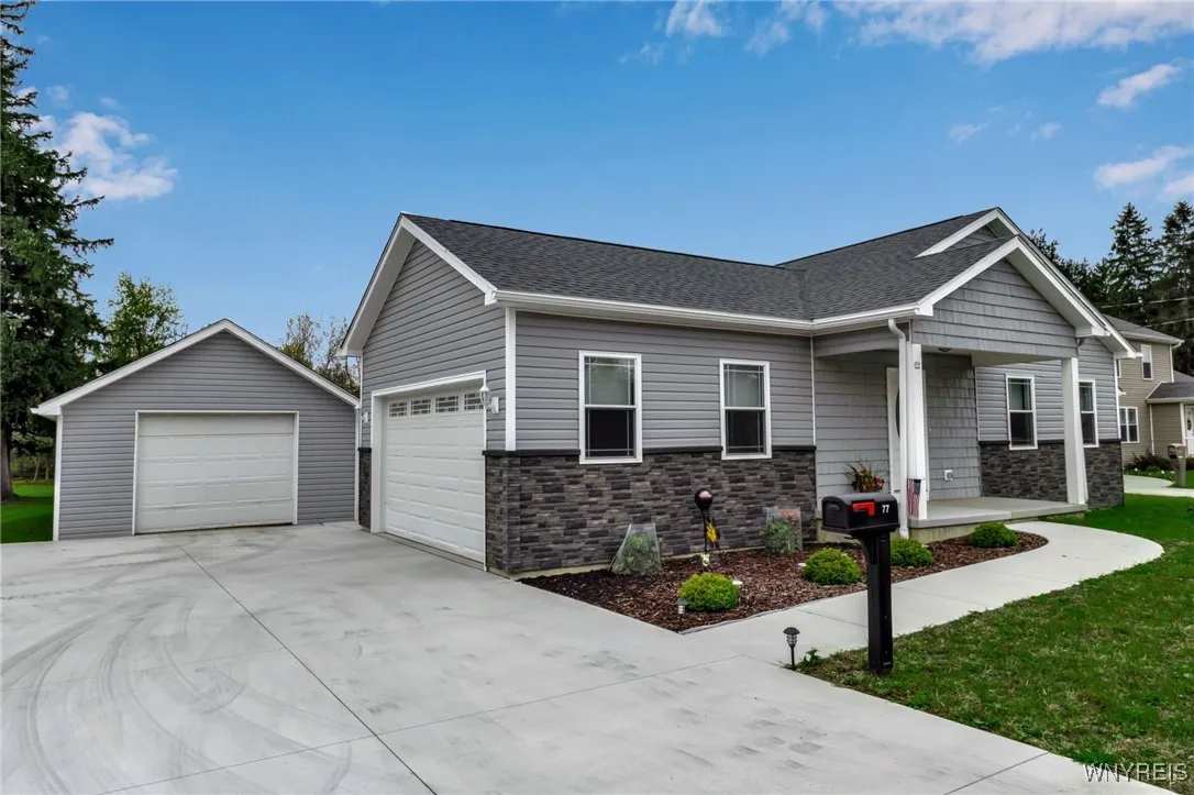 77 East And West Road, West Seneca, New York 14224, West Seneca, New York 14224, 3 Bedrooms Bedrooms, 5 Rooms Rooms,2 BathroomsBathrooms,Residential,For Sale,77 East And West Road, West Seneca, New York 14224,0,B1646976