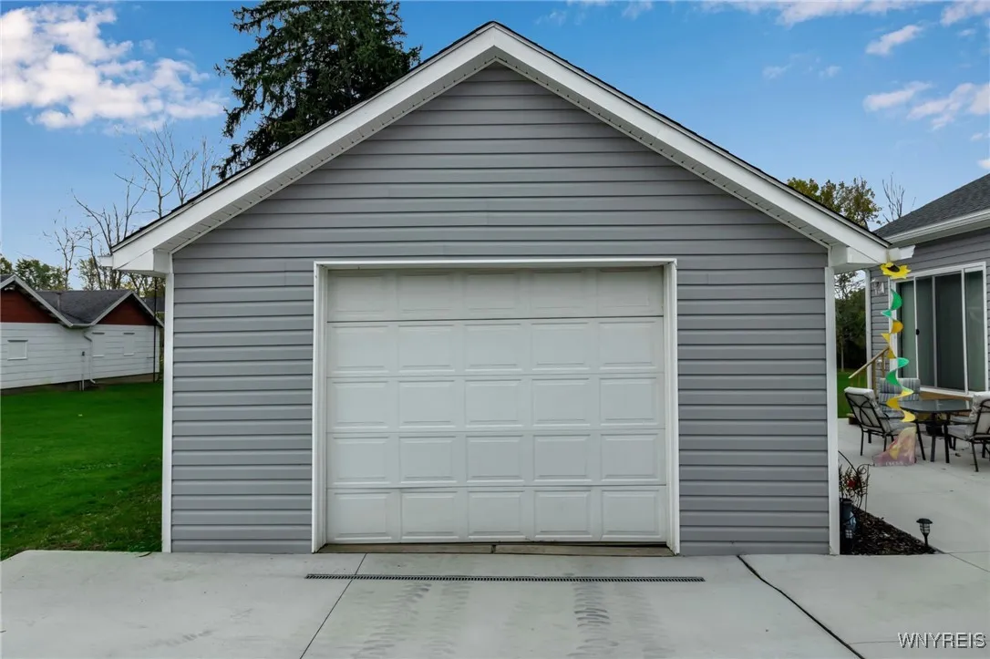 77 East And West Road, West Seneca, New York 14224, West Seneca, New York 14224, 3 Bedrooms Bedrooms, 5 Rooms Rooms,2 BathroomsBathrooms,Residential,For Sale,77 East And West Road, West Seneca, New York 14224,0,B1646976