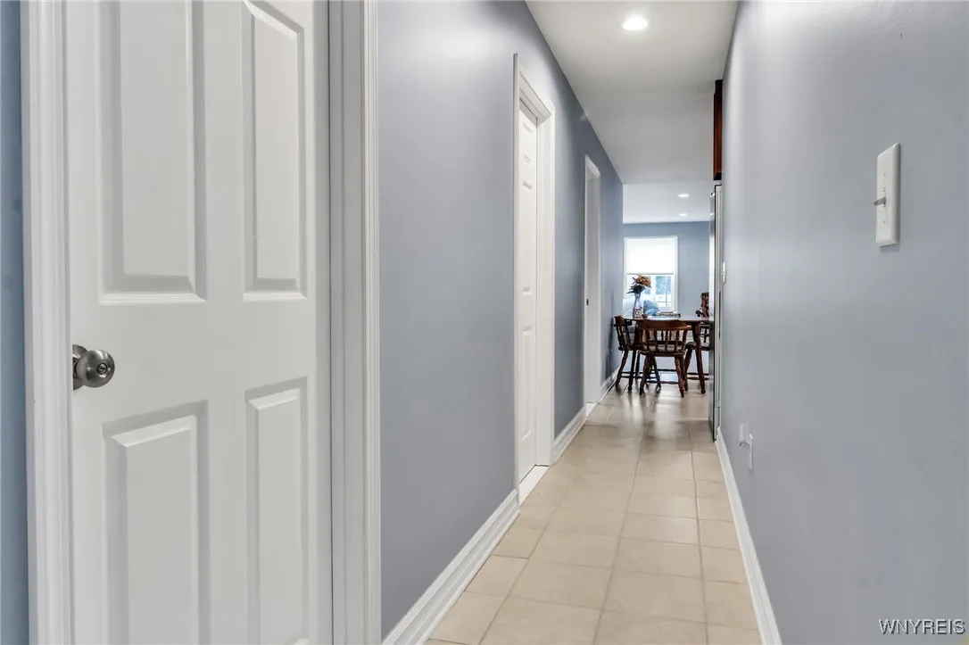 77 East And West Road, West Seneca, New York 14224, West Seneca, New York 14224, 3 Bedrooms Bedrooms, 5 Rooms Rooms,2 BathroomsBathrooms,Residential,For Sale,77 East And West Road, West Seneca, New York 14224,0,B1646976