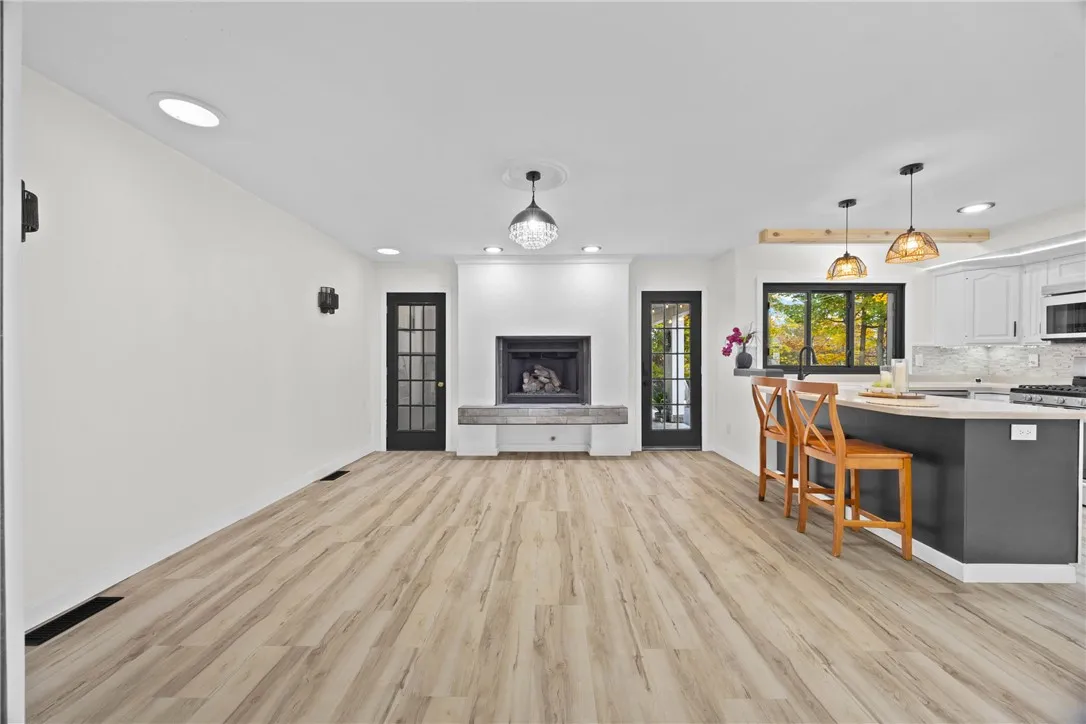 112 Heather, Greece, New York 14626, Greece, New York 14626, 5 Bedrooms Bedrooms, 9 Rooms Rooms,3 BathroomsBathrooms,Residential,For Sale,112 Heather, Greece, New York 14626,0,R1643763