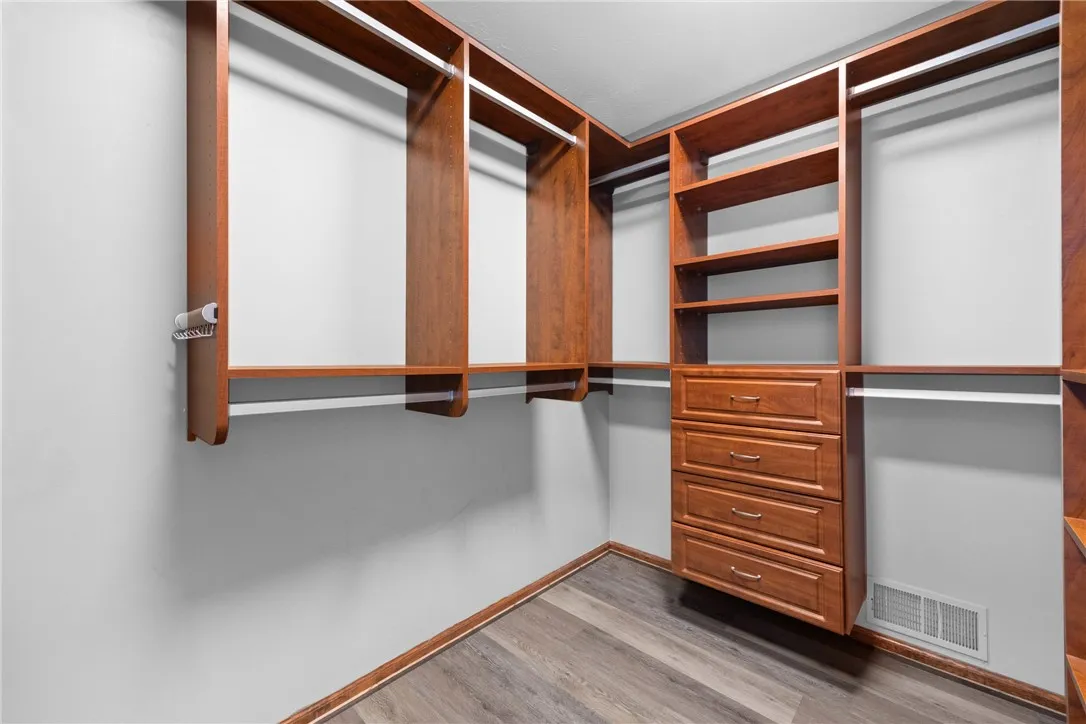 112 Heather, Greece, New York 14626, Greece, New York 14626, 5 Bedrooms Bedrooms, 9 Rooms Rooms,3 BathroomsBathrooms,Residential,For Sale,112 Heather, Greece, New York 14626,0,R1643763