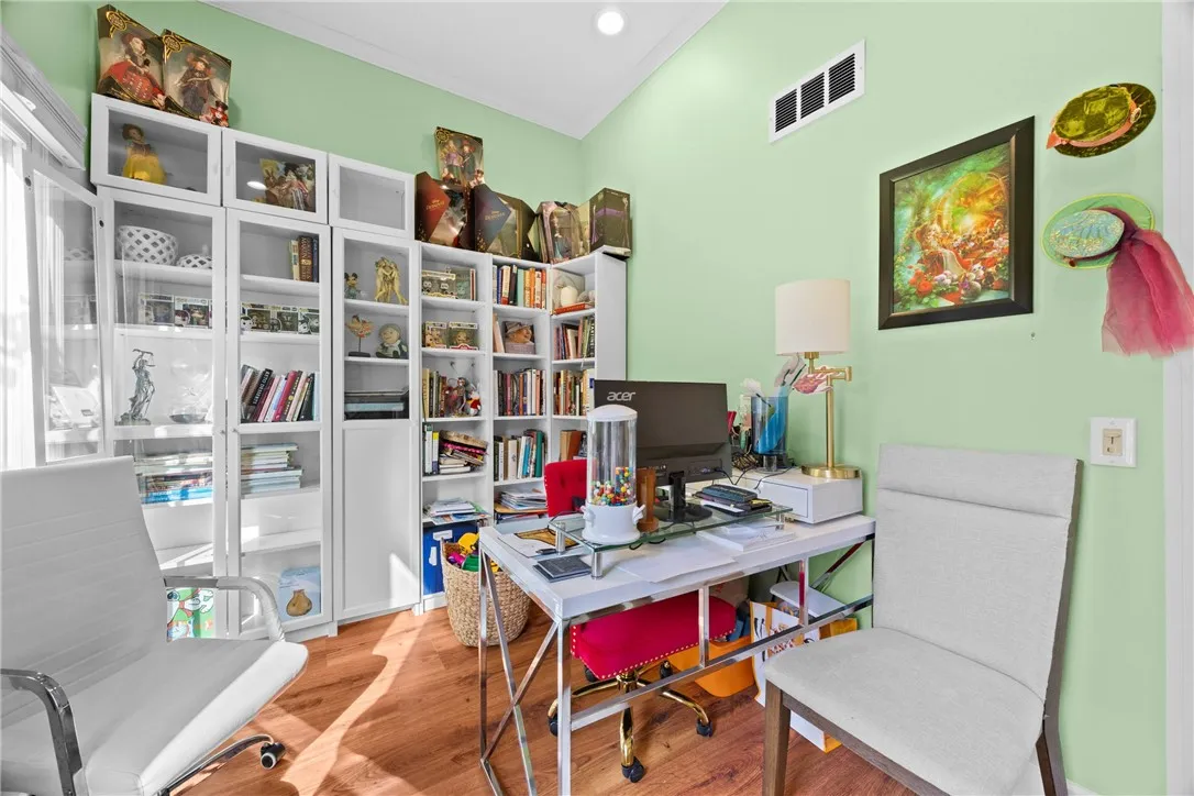 112 Heather, Greece, New York 14626, Greece, New York 14626, 5 Bedrooms Bedrooms, 9 Rooms Rooms,3 BathroomsBathrooms,Residential,For Sale,112 Heather, Greece, New York 14626,0,R1643763