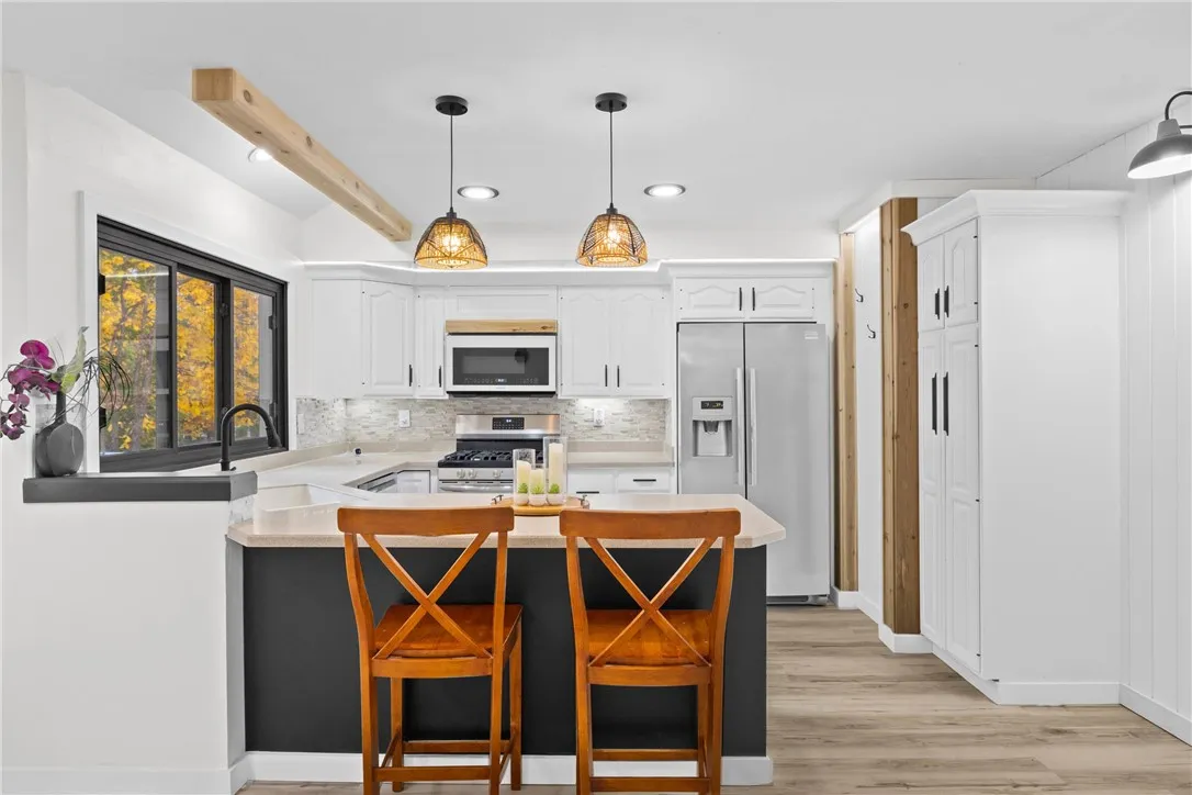 112 Heather, Greece, New York 14626, Greece, New York 14626, 5 Bedrooms Bedrooms, 9 Rooms Rooms,3 BathroomsBathrooms,Residential,For Sale,112 Heather, Greece, New York 14626,0,R1643763