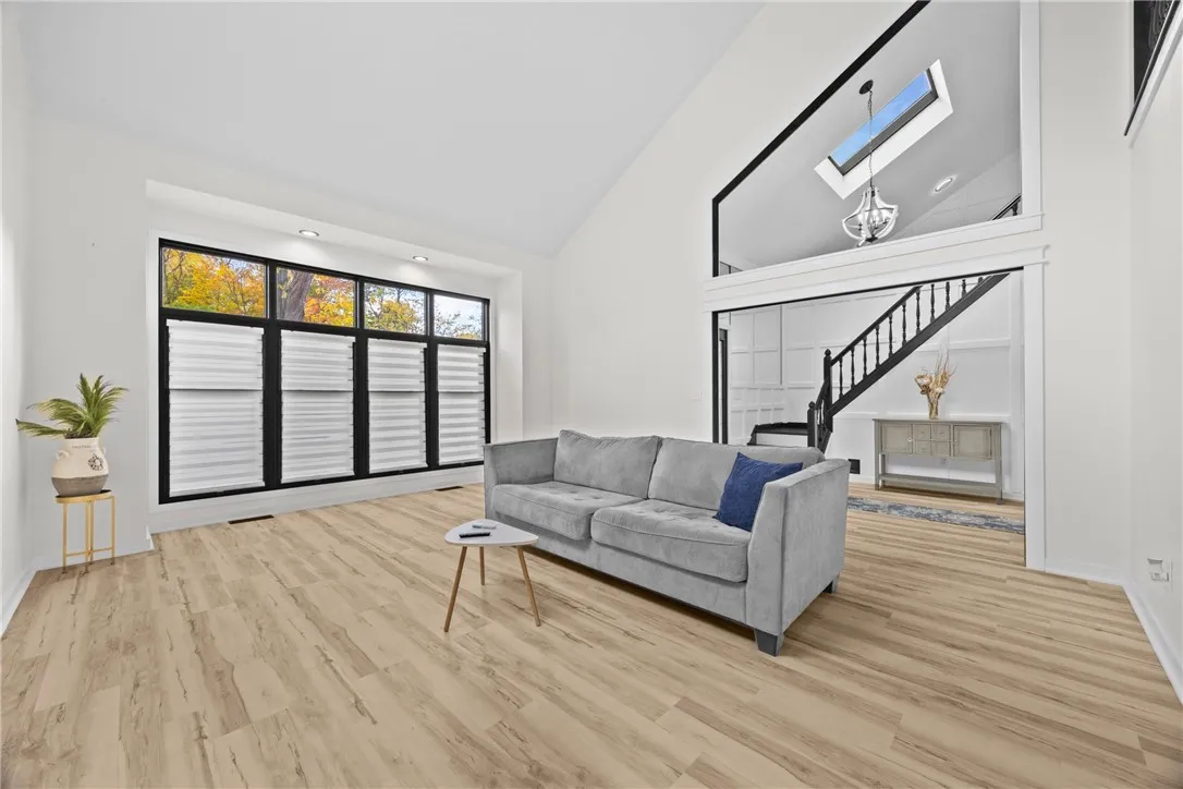 112 Heather, Greece, New York 14626, Greece, New York 14626, 5 Bedrooms Bedrooms, 9 Rooms Rooms,3 BathroomsBathrooms,Residential,For Sale,112 Heather, Greece, New York 14626,0,R1643763