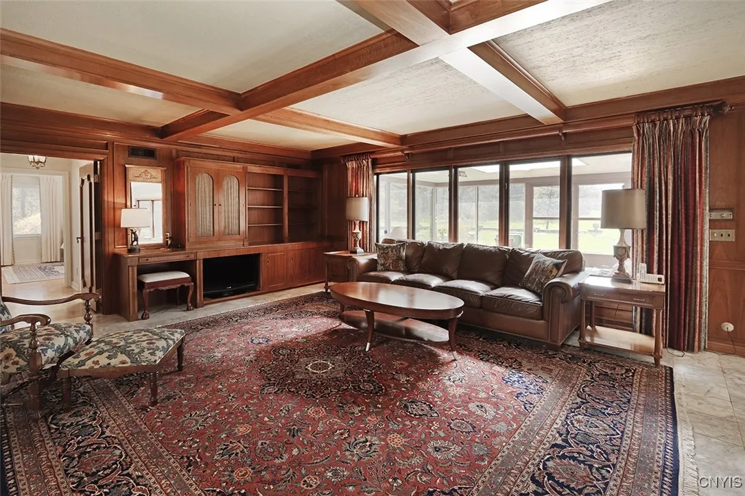 7500 Hunt Lane, Manlius, New York 13066, Manlius, New York 13066, 4 Bedrooms Bedrooms, 11 Rooms Rooms,3 BathroomsBathrooms,Residential,For Sale,7500 Hunt Lane, Manlius, New York 13066,0,S1646586