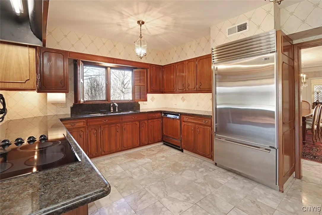 7500 Hunt Lane, Manlius, New York 13066, Manlius, New York 13066, 4 Bedrooms Bedrooms, 11 Rooms Rooms,3 BathroomsBathrooms,Residential,For Sale,7500 Hunt Lane, Manlius, New York 13066,0,S1646586