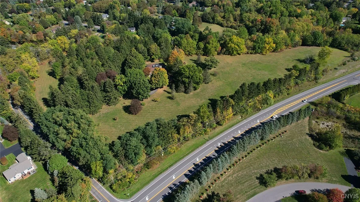 7500 Hunt Lane, Manlius, New York 13066, Manlius, New York 13066, 4 Bedrooms Bedrooms, 11 Rooms Rooms,3 BathroomsBathrooms,Residential,For Sale,7500 Hunt Lane, Manlius, New York 13066,0,S1646586