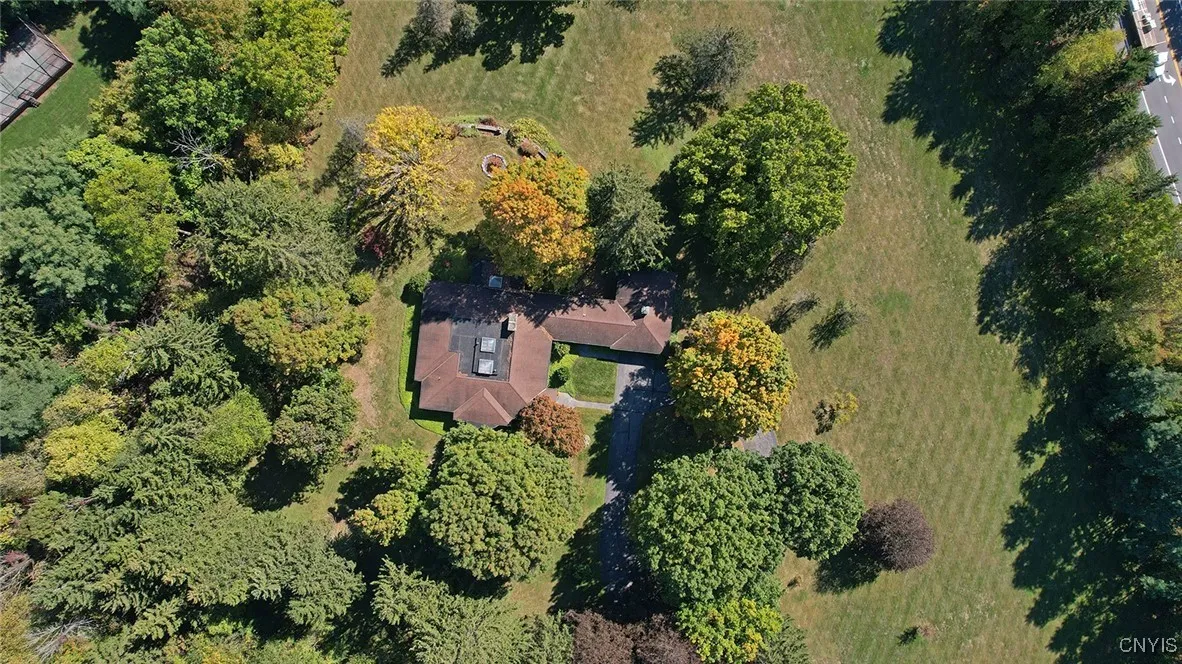 7500 Hunt Lane, Manlius, New York 13066, Manlius, New York 13066, 4 Bedrooms Bedrooms, 11 Rooms Rooms,3 BathroomsBathrooms,Residential,For Sale,7500 Hunt Lane, Manlius, New York 13066,0,S1646586