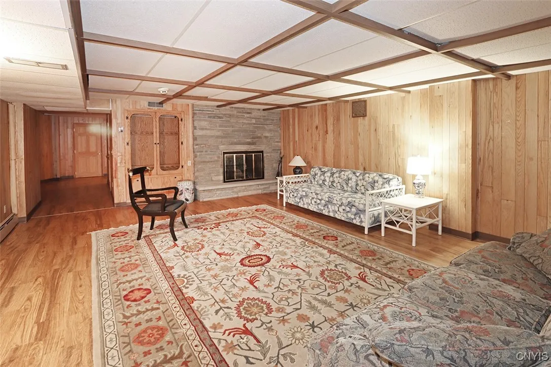 7500 Hunt Lane, Manlius, New York 13066, Manlius, New York 13066, 4 Bedrooms Bedrooms, 11 Rooms Rooms,3 BathroomsBathrooms,Residential,For Sale,7500 Hunt Lane, Manlius, New York 13066,0,S1646586