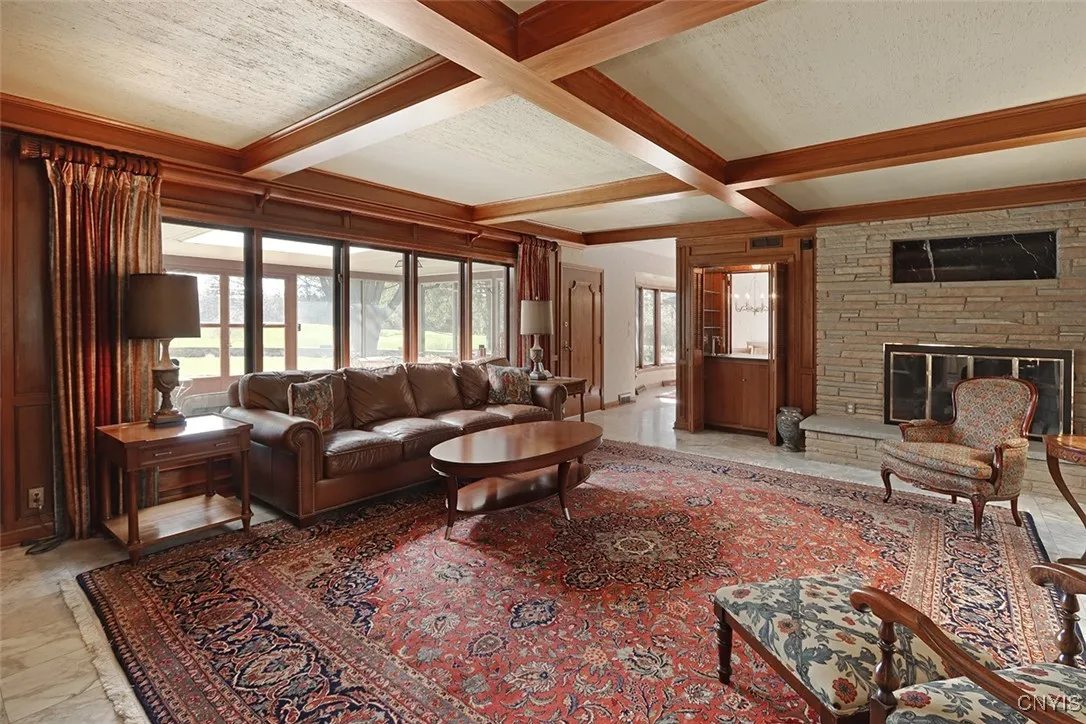 7500 Hunt Lane, Manlius, New York 13066, Manlius, New York 13066, 4 Bedrooms Bedrooms, 11 Rooms Rooms,3 BathroomsBathrooms,Residential,For Sale,7500 Hunt Lane, Manlius, New York 13066,0,S1646586