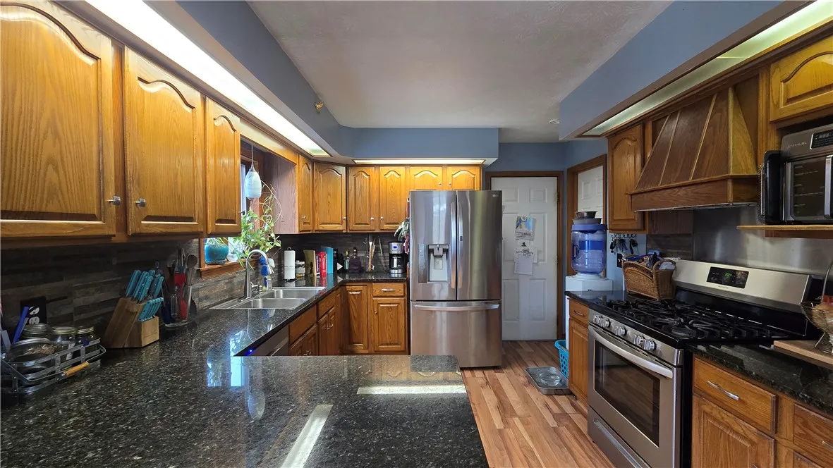 3121 Camden Avenue, Horseheads, New York 14845, Horseheads, New York 14845, 3 Bedrooms Bedrooms, 7 Rooms Rooms,2 BathroomsBathrooms,Residential,For Sale,3121 Camden Avenue, Horseheads, New York 14845,0,R1646523