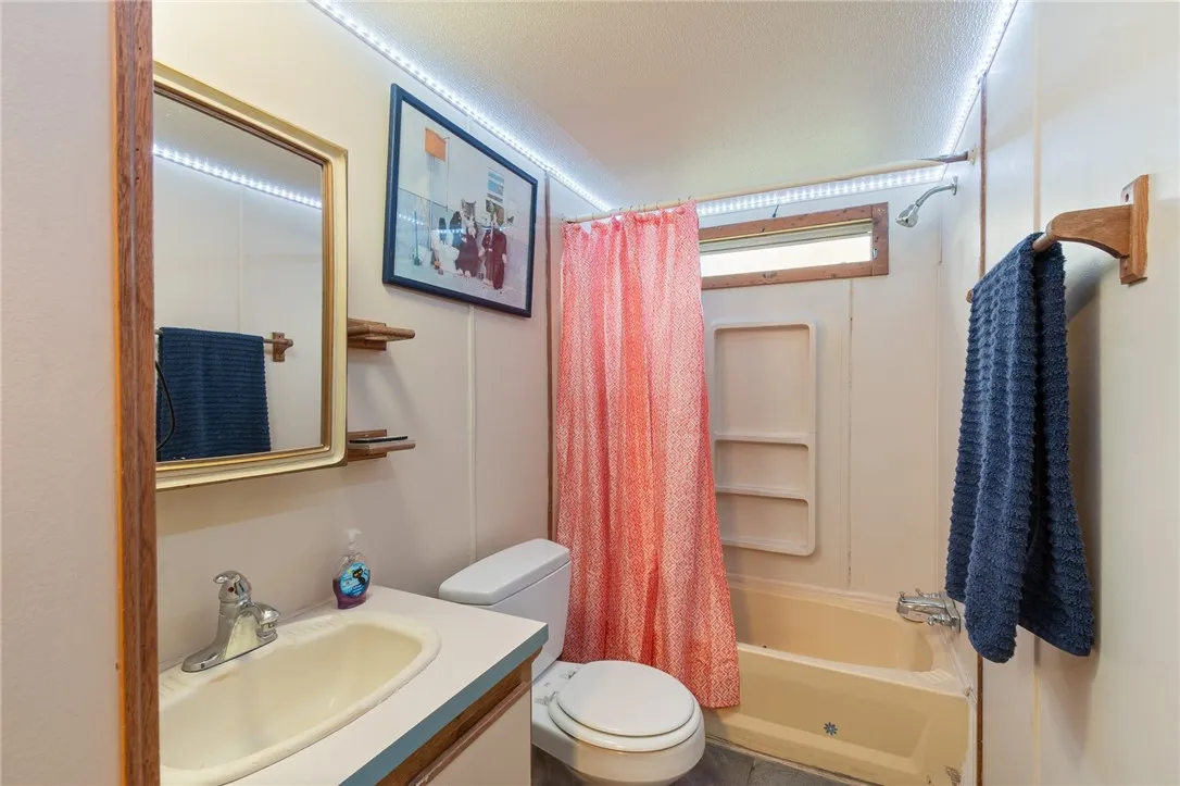 One of TWO FULL baths!