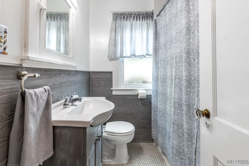 277 Westgate Road, Tonawanda, New York 14217, Tonawanda, New York 14217, 3 Bedrooms Bedrooms, 9 Rooms Rooms,2 BathroomsBathrooms,Residential,For Sale,277 Westgate Road, Tonawanda, New York 14217,0,B1646927