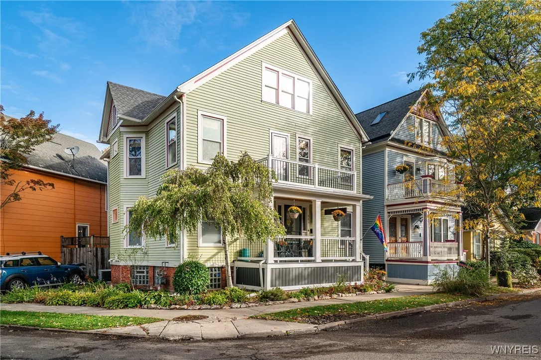 383 Summer Street, Buffalo, New York 14213, Buffalo, New York 14213, 5 Bedrooms Bedrooms, ,2 BathroomsBathrooms,Residential,For Sale,383 Summer Street, Buffalo, New York 14213,0,B1646035