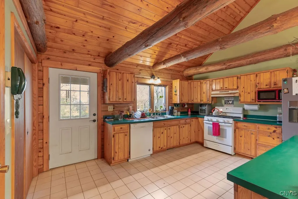 25 Forest Brook Road, Schroeppel, New York 13135, Schroeppel, New York 13135, 4 Bedrooms Bedrooms, 10 Rooms Rooms,3 BathroomsBathrooms,Residential,For Sale,25 Forest Brook Road, Schroeppel, New York 13135,0,S1646143