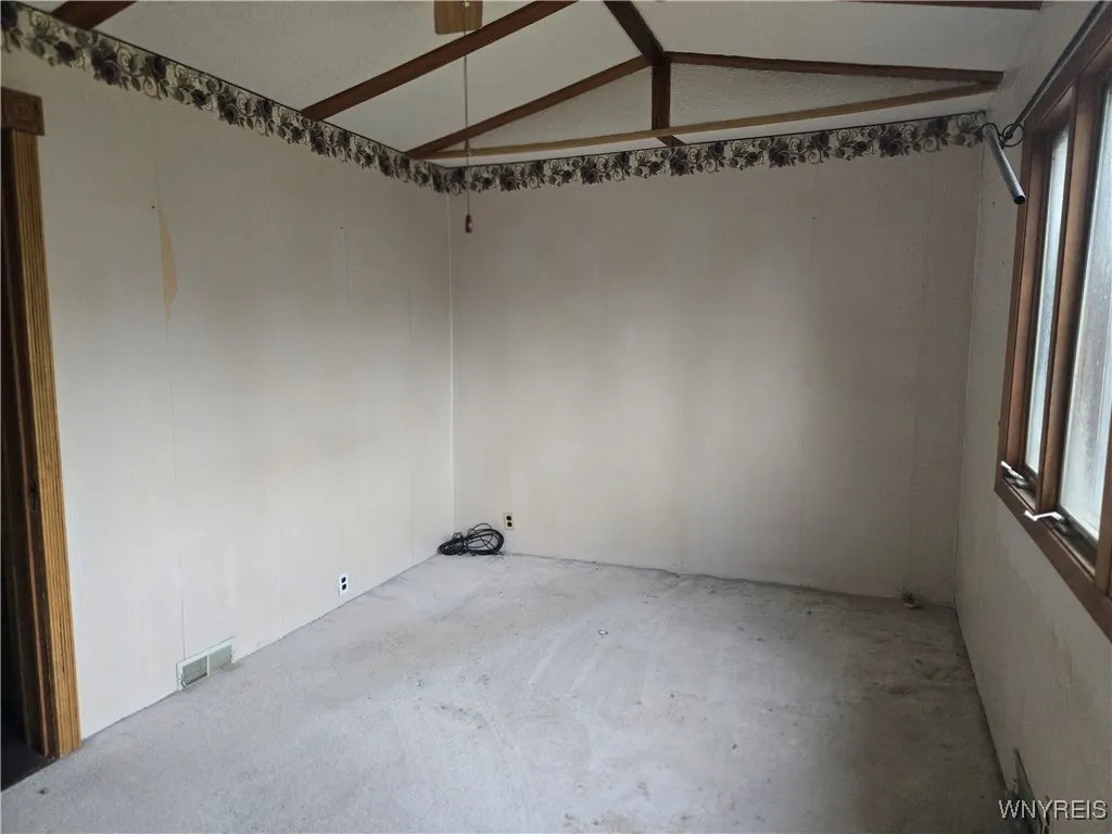 75 Eaglewood Avenue, Buffalo, New York 14220, Buffalo, New York 14220, 3 Bedrooms Bedrooms, 7 Rooms Rooms,1 BathroomBathrooms,Residential,For Sale,75 Eaglewood Avenue, Buffalo, New York 14220,0,B1647033