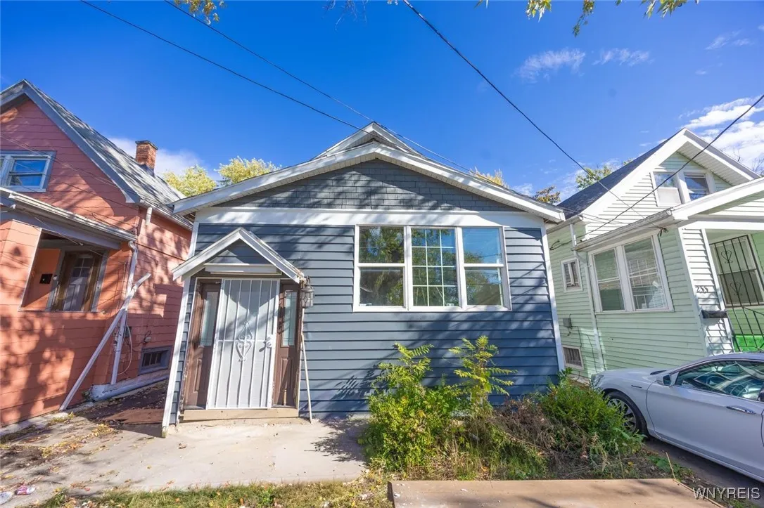 237 Stevens Avenue, Buffalo, New York 14215, Buffalo, New York 14215, 4 Bedrooms Bedrooms, 7 Rooms Rooms,1 BathroomBathrooms,Residential,For Sale,237 Stevens Avenue, Buffalo, New York 14215,0,B1647136