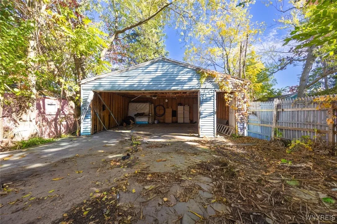 237 Stevens Avenue, Buffalo, New York 14215, Buffalo, New York 14215, 4 Bedrooms Bedrooms, 7 Rooms Rooms,1 BathroomBathrooms,Residential,For Sale,237 Stevens Avenue, Buffalo, New York 14215,0,B1647136