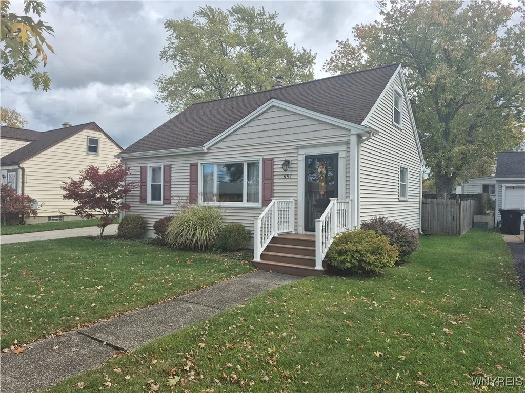 691 Fletcher Street, Tonawanda, New York 14150, Tonawanda, New York 14150, 3 Bedrooms Bedrooms, 9 Rooms Rooms,2 BathroomsBathrooms,Residential,For Sale,691 Fletcher Street, Tonawanda, New York 14150,0,B1647066