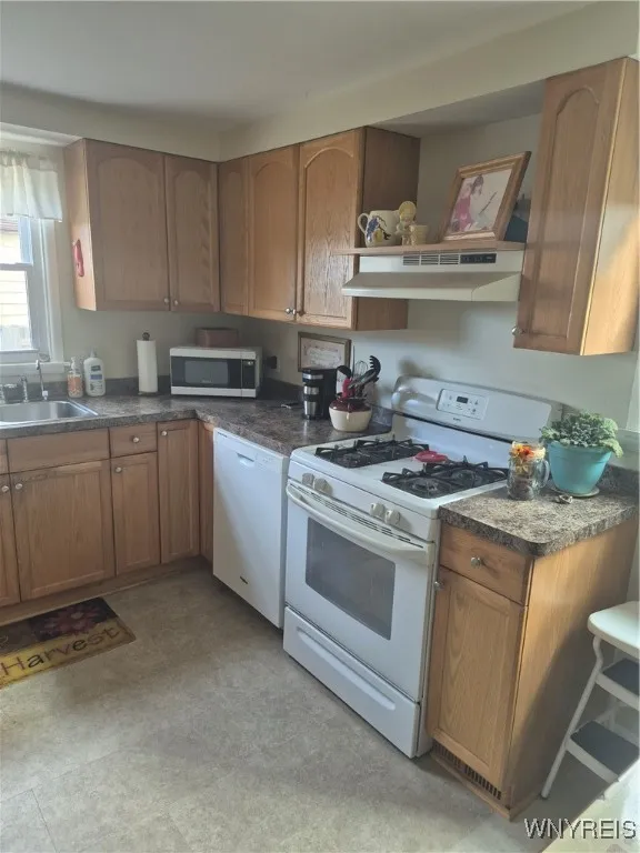 691 Fletcher Street, Tonawanda, New York 14150, Tonawanda, New York 14150, 3 Bedrooms Bedrooms, 9 Rooms Rooms,2 BathroomsBathrooms,Residential,For Sale,691 Fletcher Street, Tonawanda, New York 14150,0,B1647066