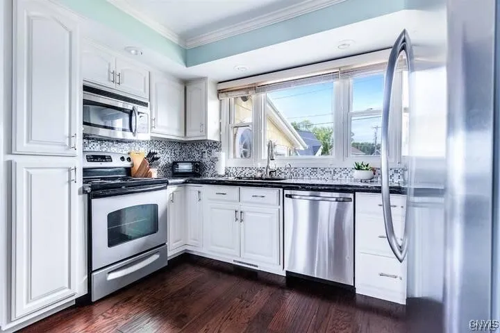 1509 Park Avenue, Vienna, New York 13157, Vienna, New York 13157, 3 Bedrooms Bedrooms, 9 Rooms Rooms,2 BathroomsBathrooms,Residential Lease,For Rent,1509 Park Avenue, Vienna, New York 13157,0,S1646835