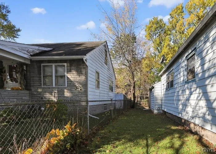 406 Beley Avenue, Syracuse, New York 13211, Syracuse, New York 13211, 3 Bedrooms Bedrooms, 6 Rooms Rooms,1 BathroomBathrooms,Residential,For Sale,406 Beley Avenue, Syracuse, New York 13211,0,S1647205